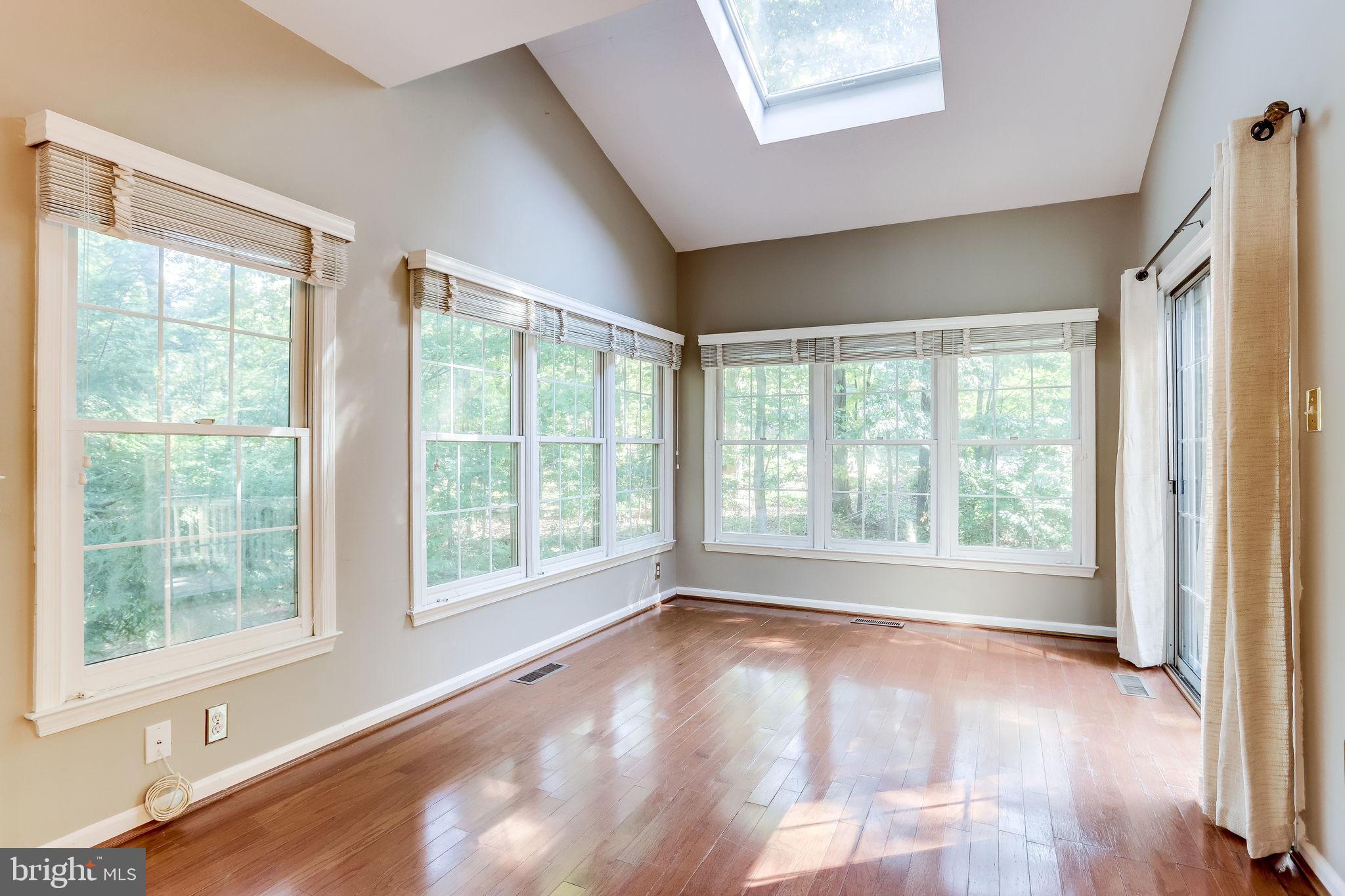 HALSTEAD GLEN - Residential Lease