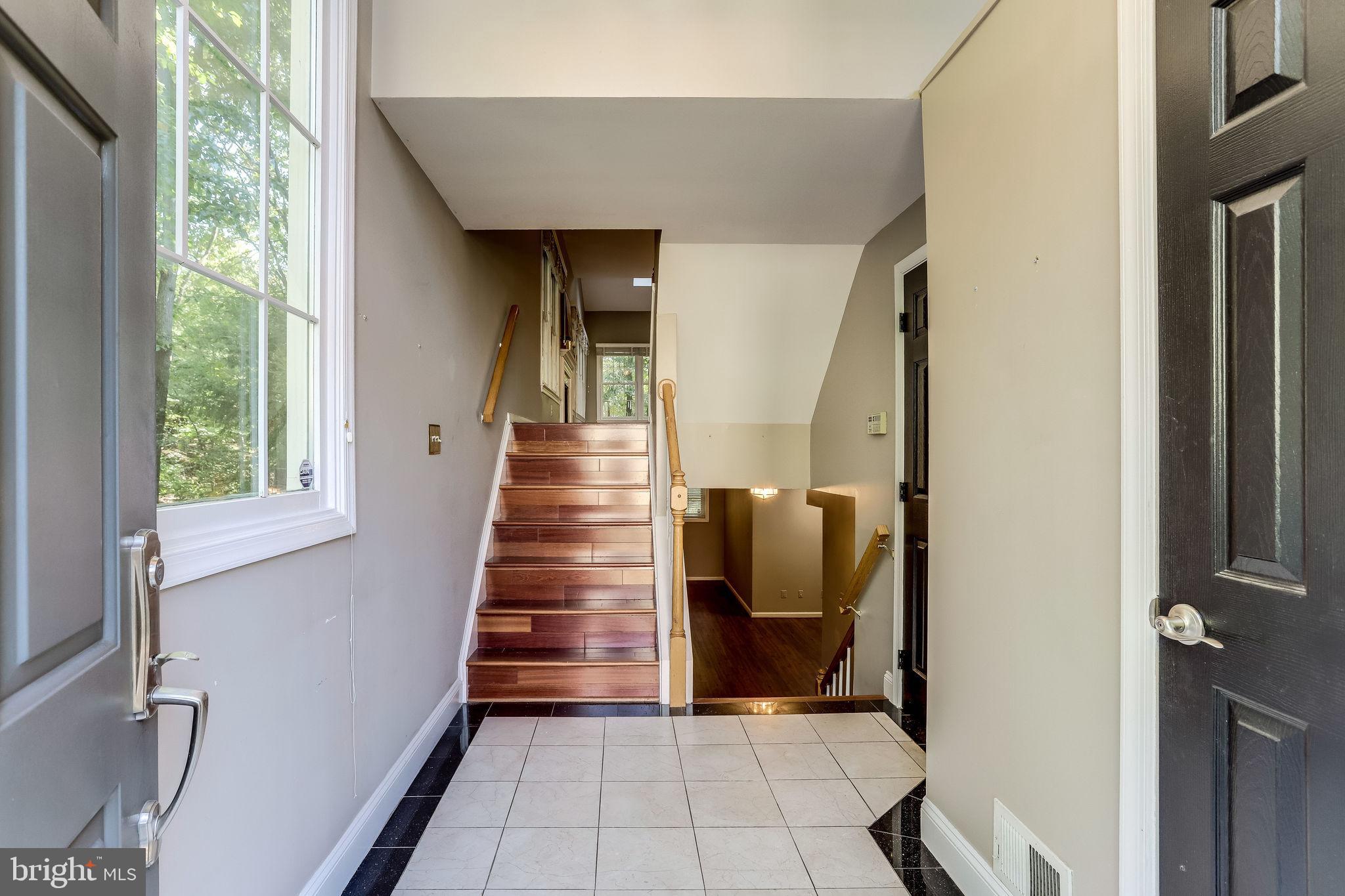 HALSTEAD GLEN - Residential Lease