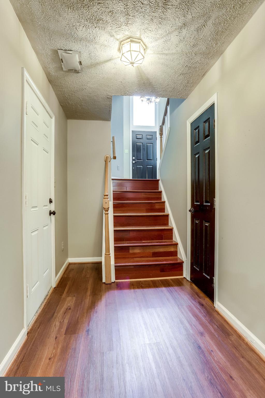 HALSTEAD GLEN - Residential Lease