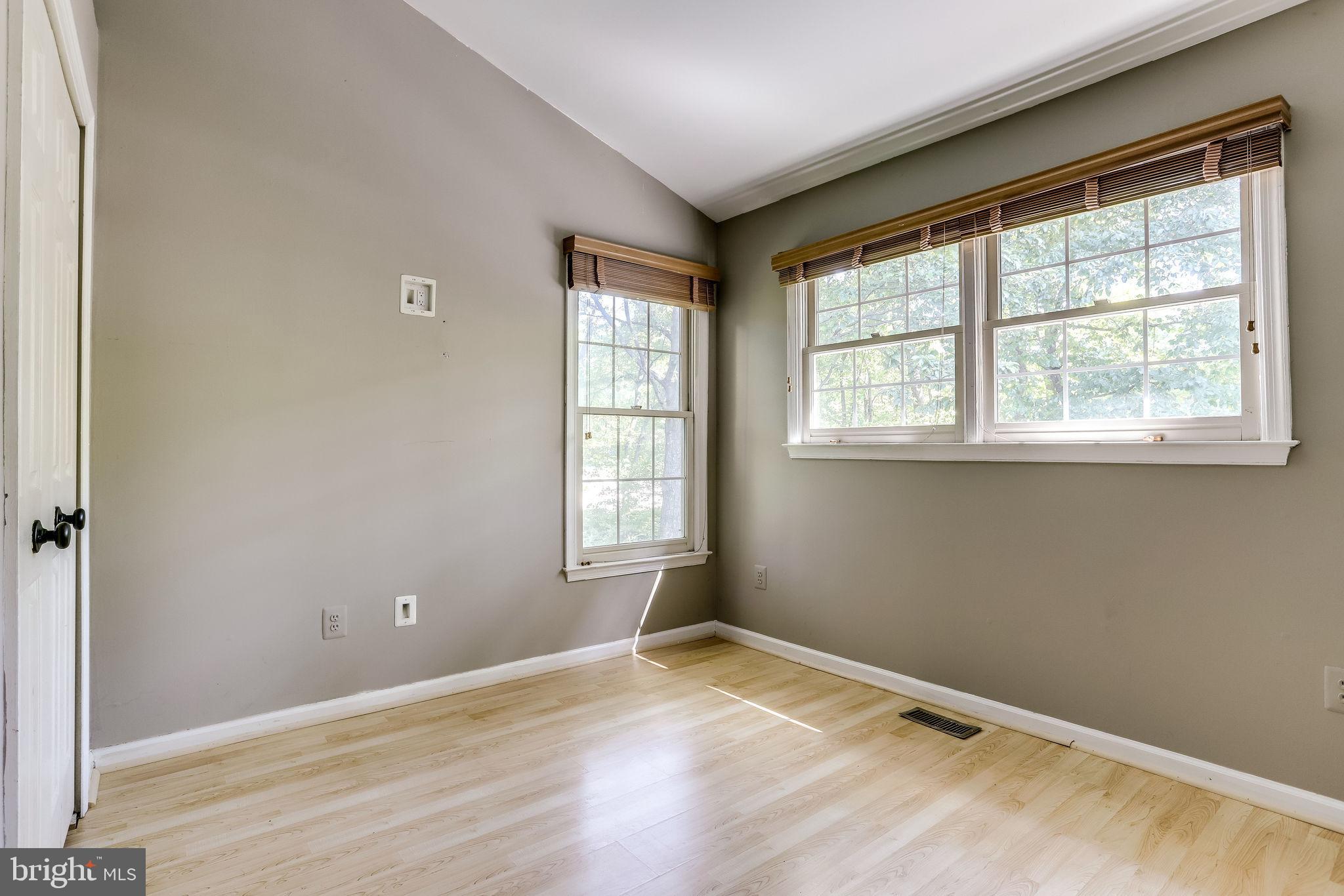 HALSTEAD GLEN - Residential Lease