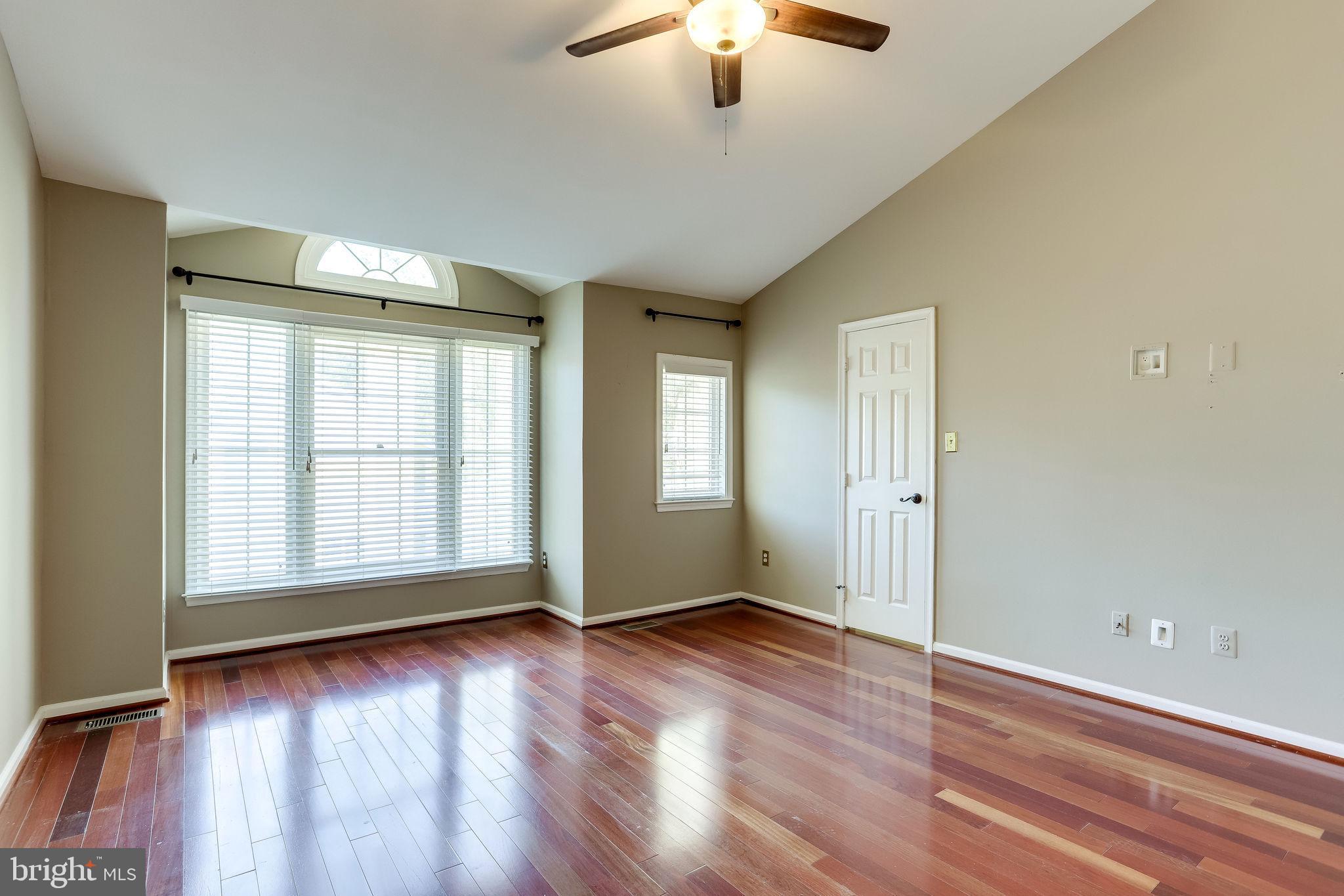 HALSTEAD GLEN - Residential Lease