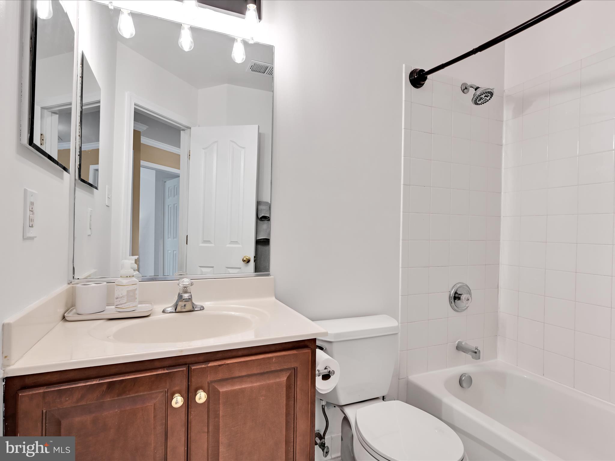 LOGANS RESERVE - Residential