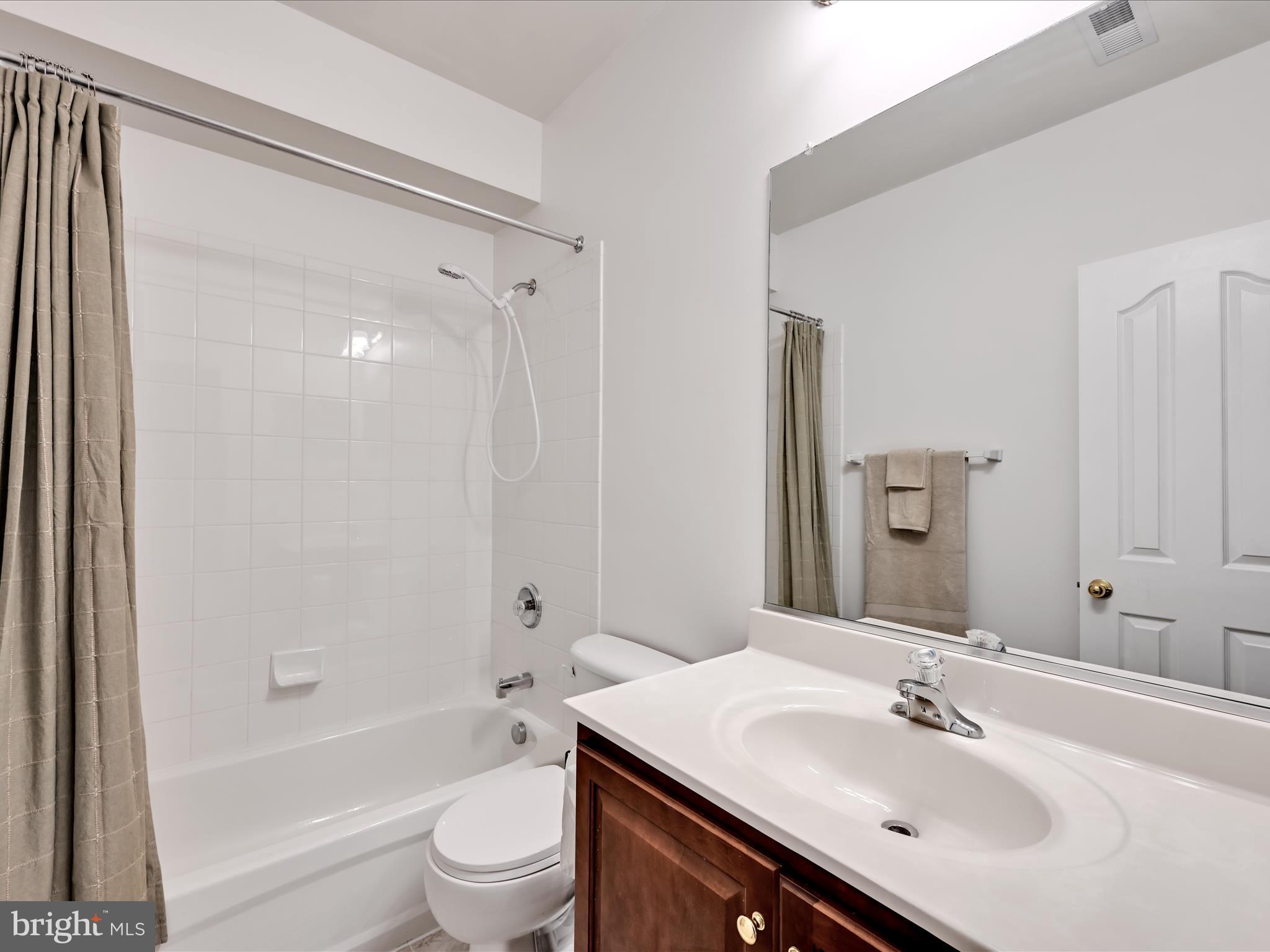 LOGANS RESERVE - Residential