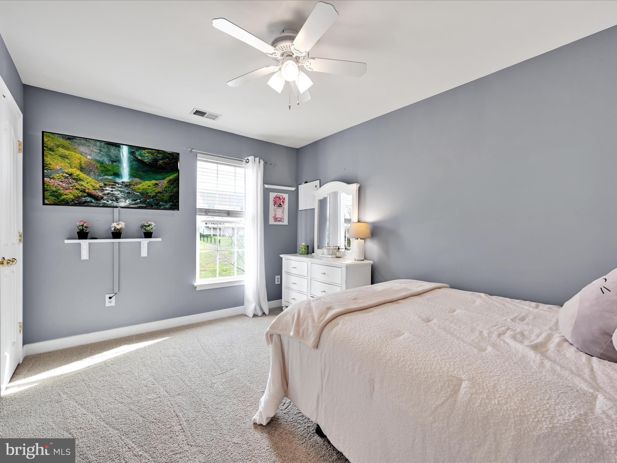 LOGANS RESERVE - Residential