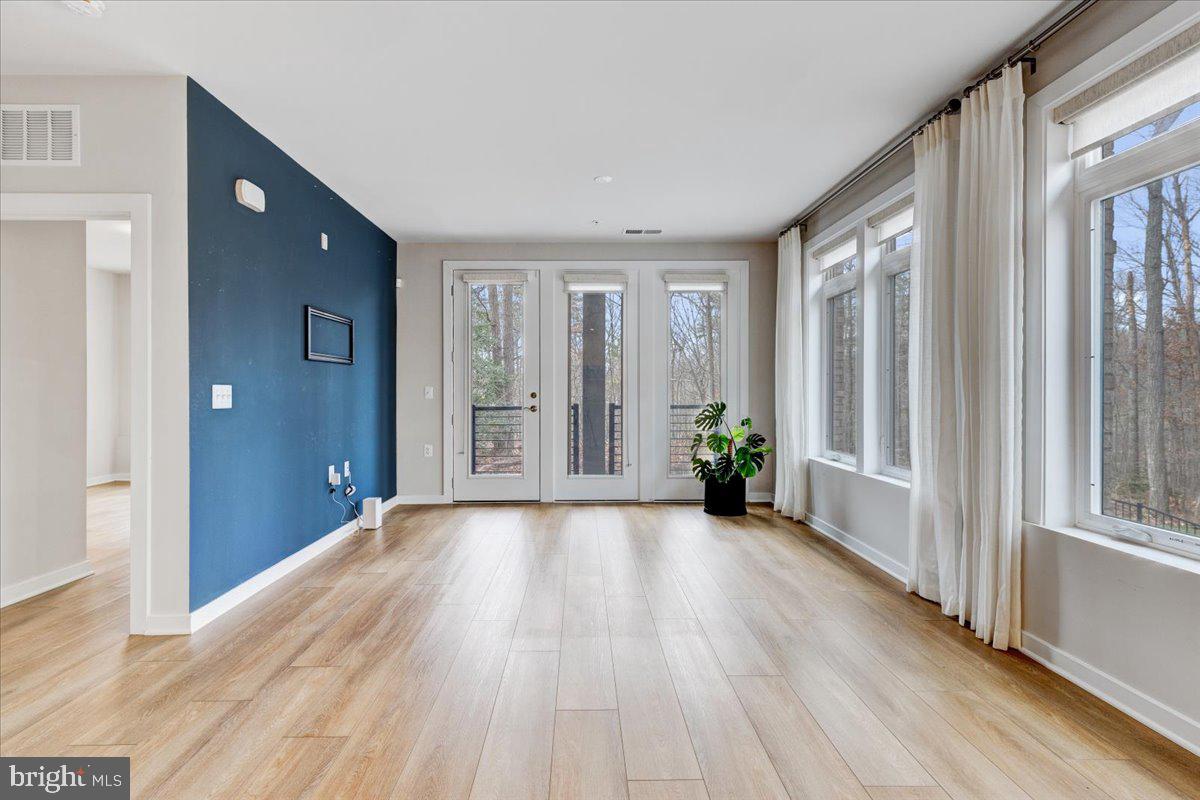 TALL OAKS - Residential Lease