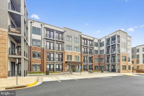 1669 BANDIT LOOP 109A RESTON VA 20190