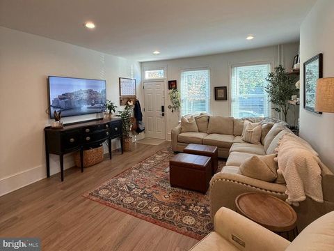 810 E ELM STREET CONSHOHOCKEN PA 19428