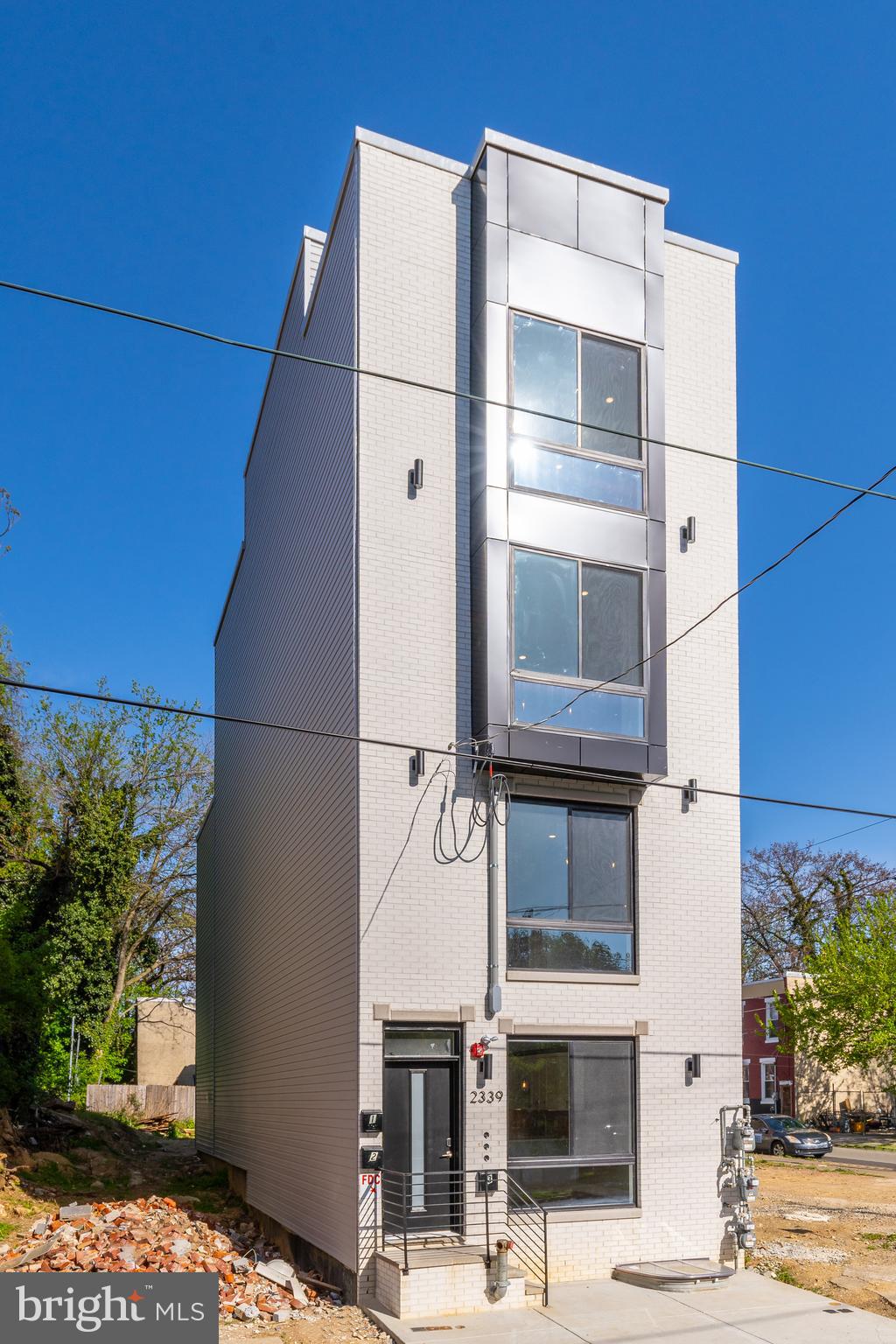 TEMPLE UNIVERSITY - Residential Lease