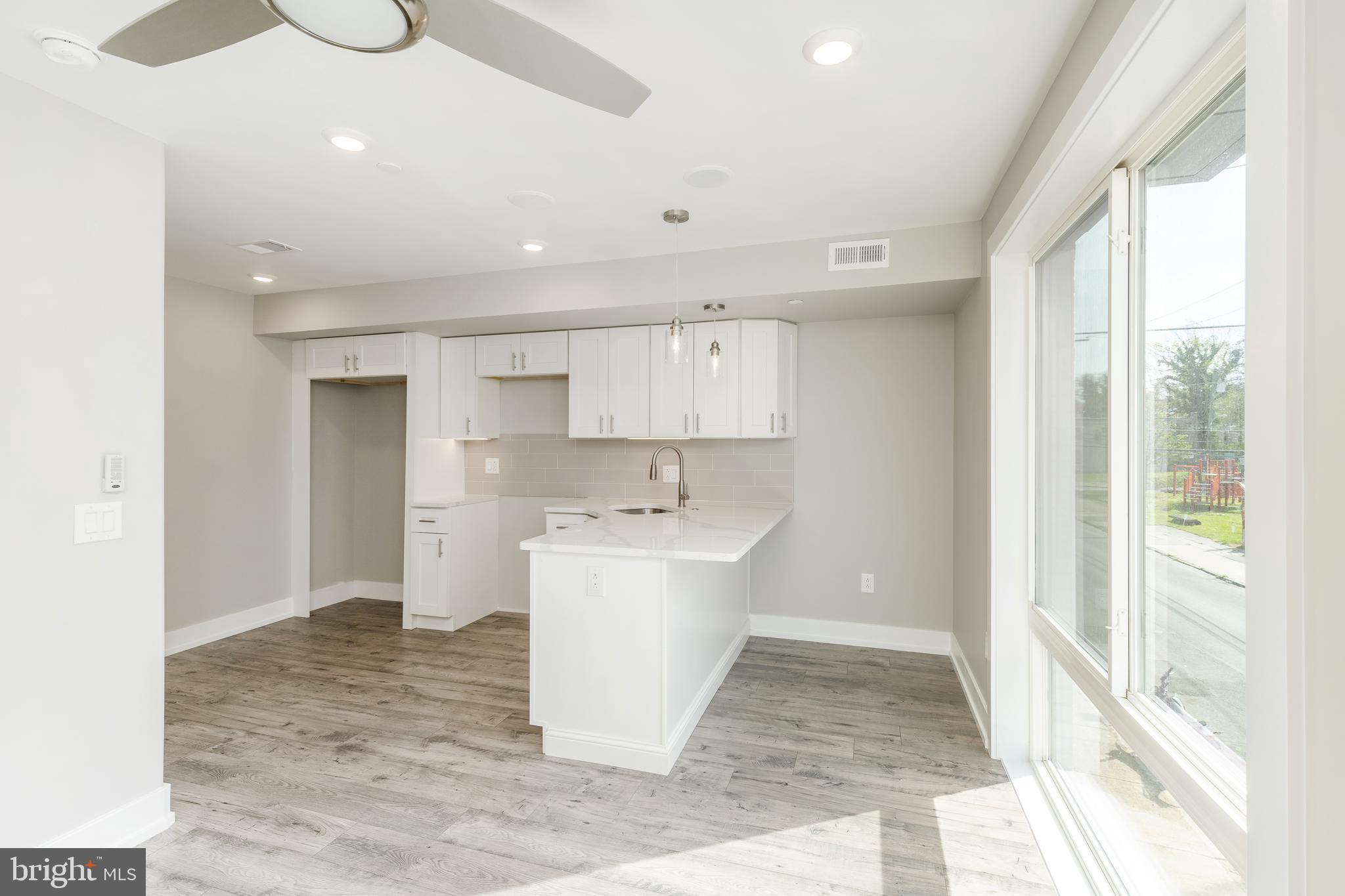 TEMPLE UNIVERSITY - Residential Lease