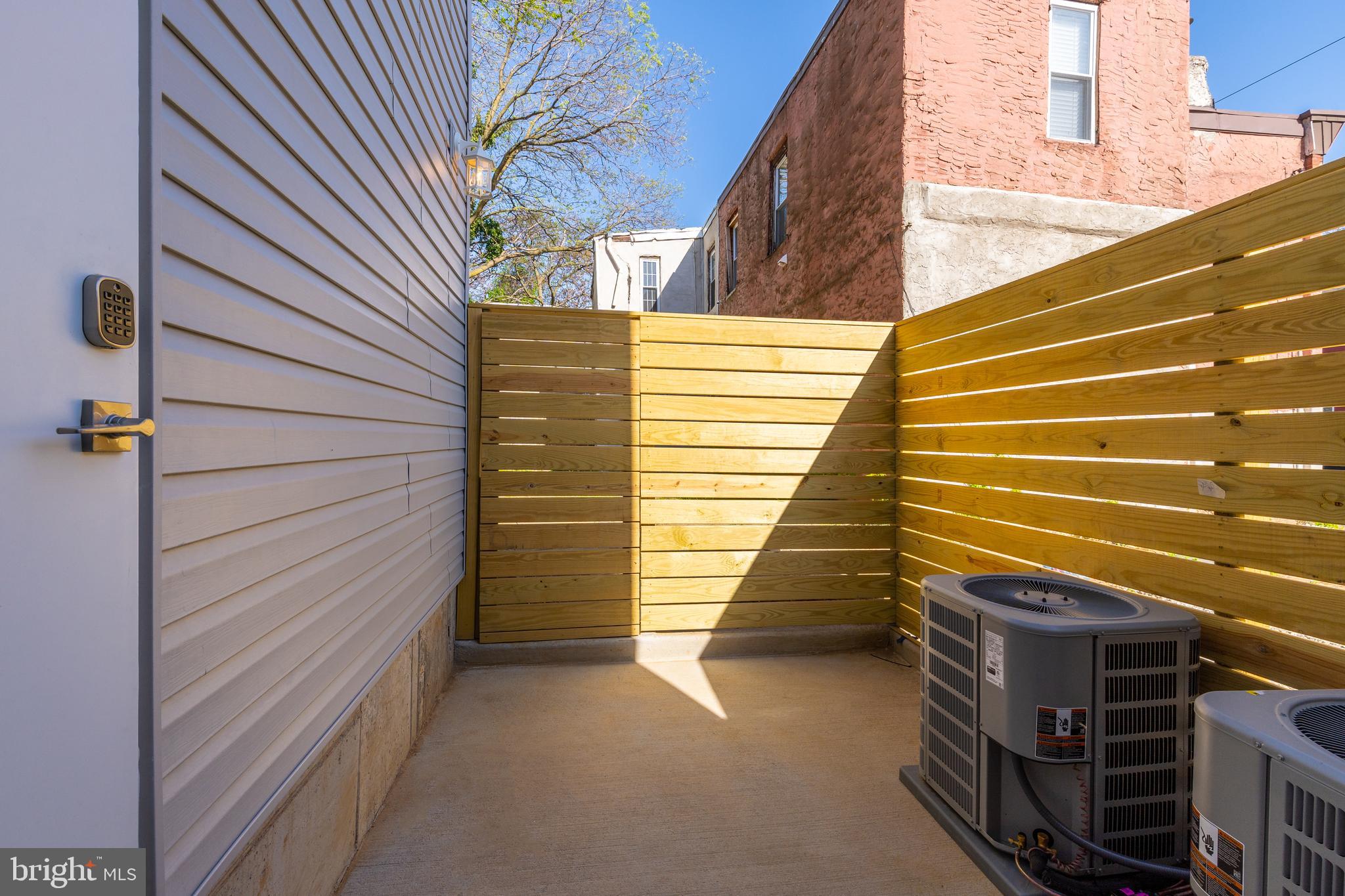 TEMPLE UNIVERSITY - Residential Lease