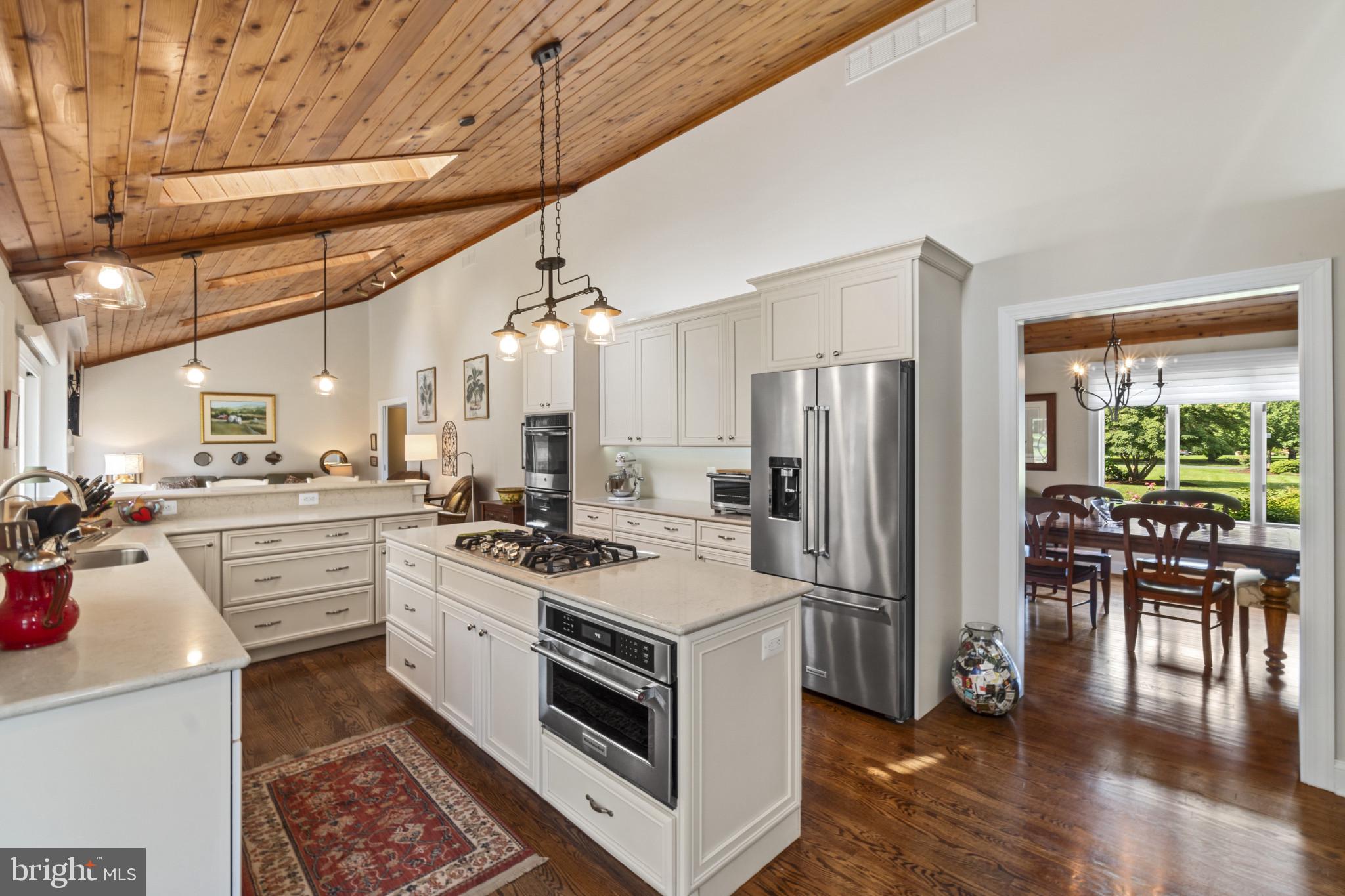 GOVERNOR GRASON MANOR - Residential