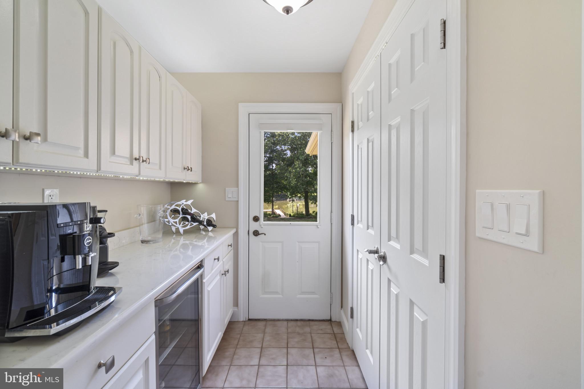 GOVERNOR GRASON MANOR - Residential