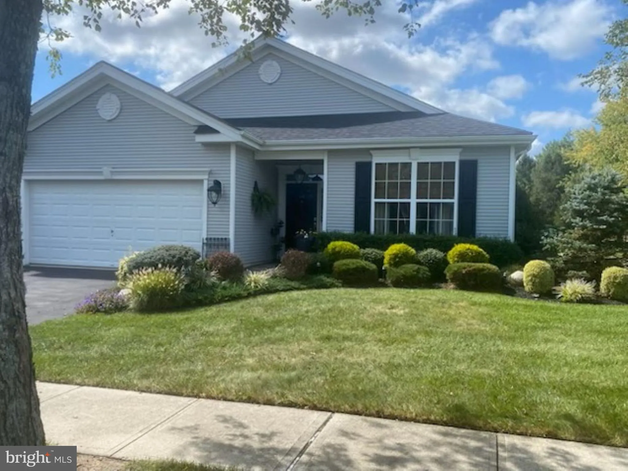 Allentown, New Jersey 08501, United States, 2 Bedrooms Bedrooms, ,2 BathroomsBathrooms,Residential,Coming Soon,96513