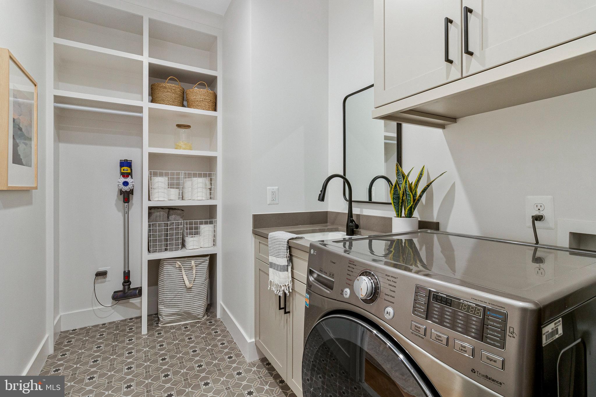 MINOR HILL - Residential