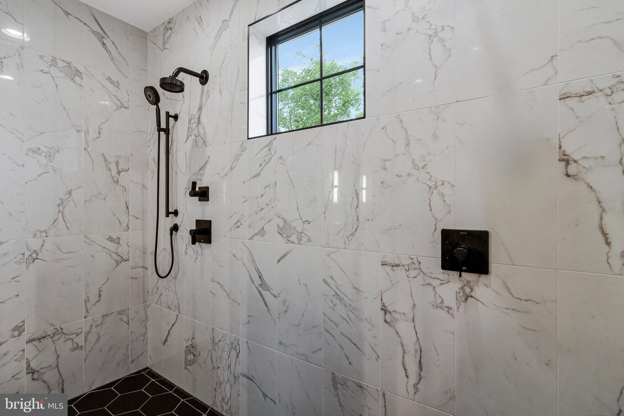 MINOR HILL - Residential