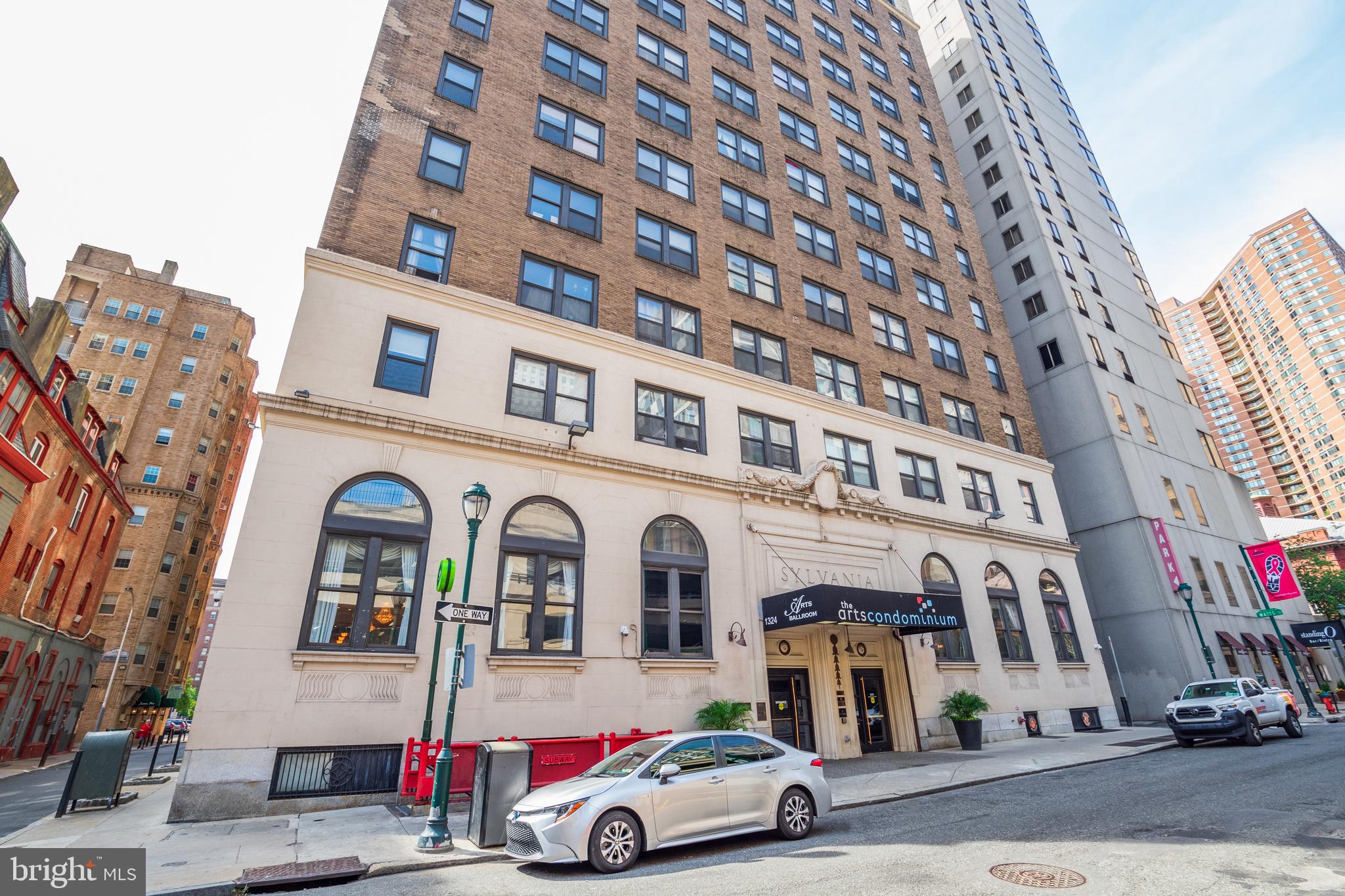 CENTER CITY - Residential Lease