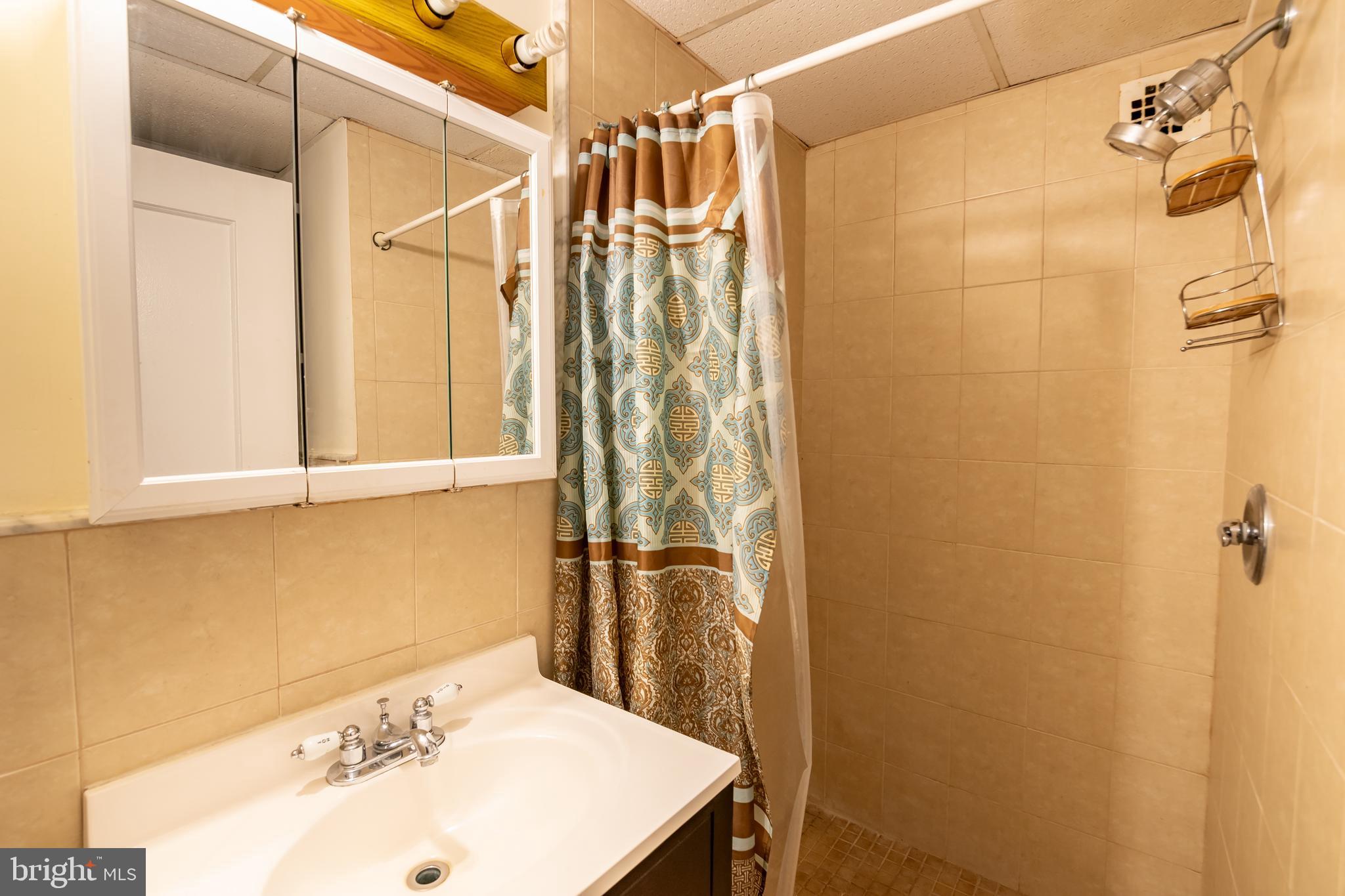 CENTER CITY - Residential Lease