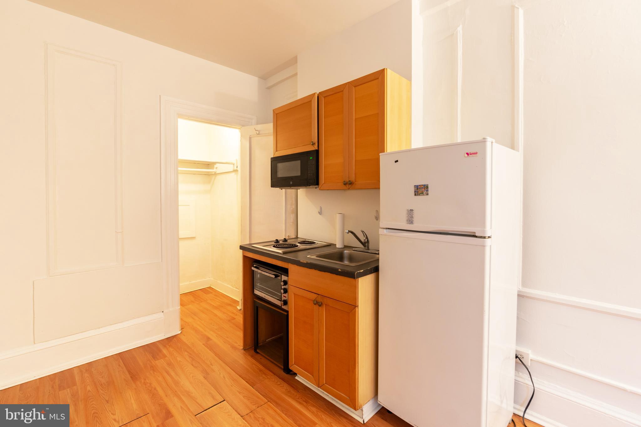 CENTER CITY - Residential Lease
