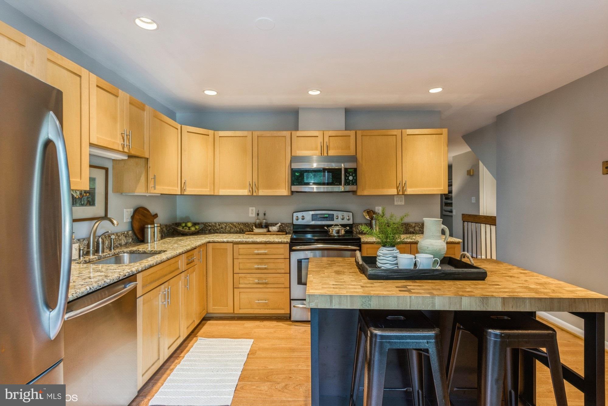 RESTON - Residential