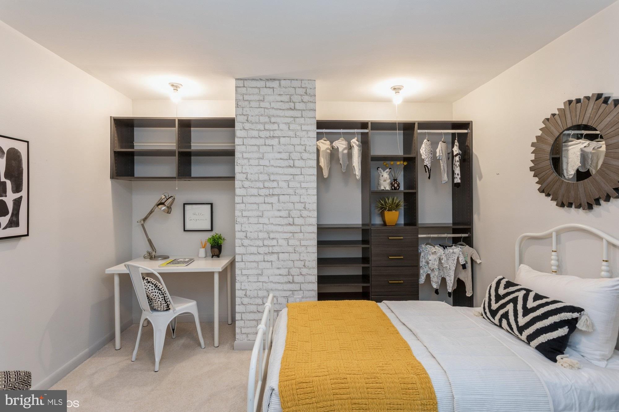 RESTON - Residential