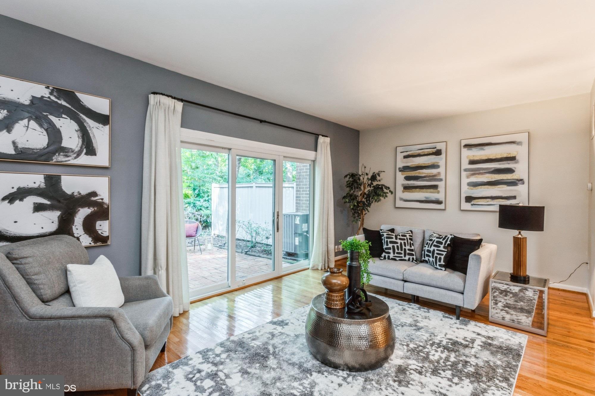 RESTON - Residential