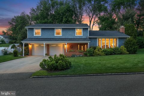 2415 WILDON DRIVE YORK PA 17403