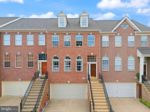 21124 ANGELA SQUARE STERLING VA 20166