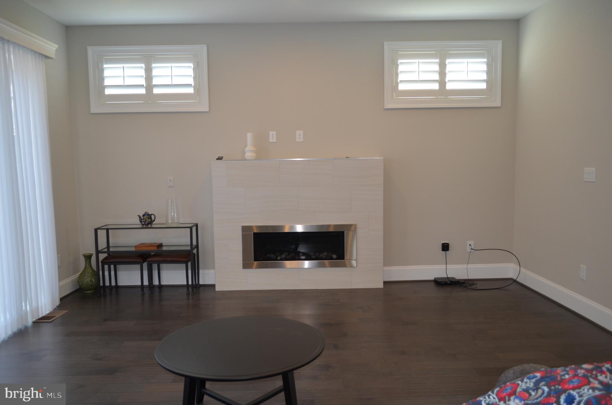 CROWN - Residential Lease