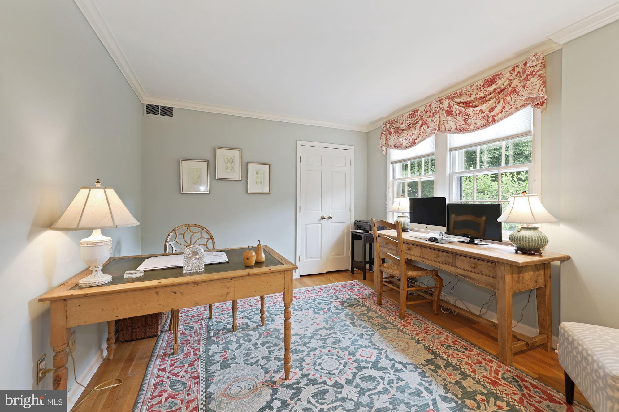 RIVER FALLS - Residential