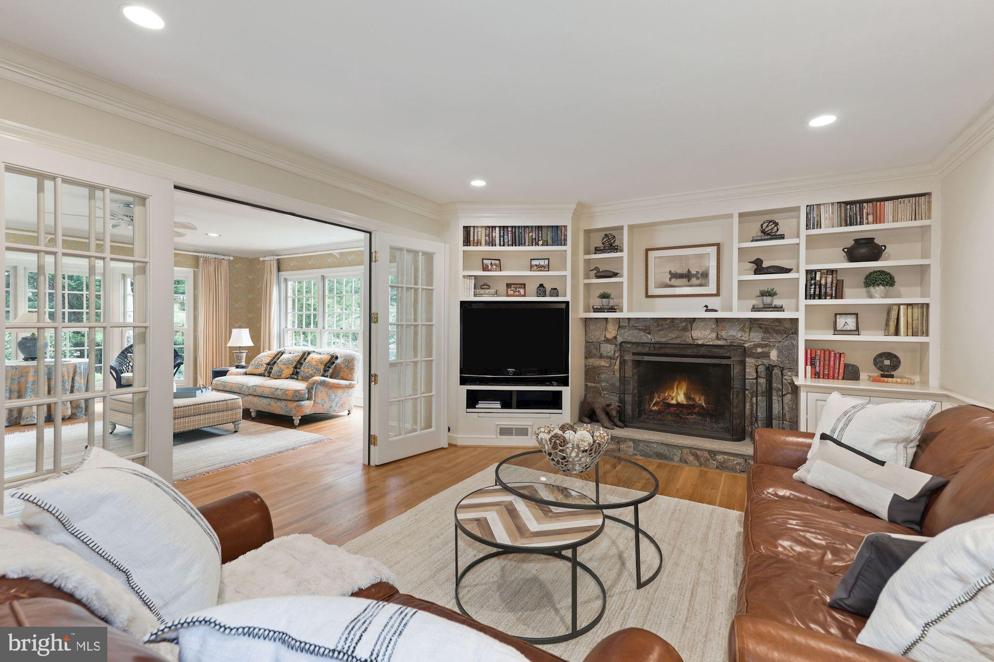 RIVER FALLS - Residential