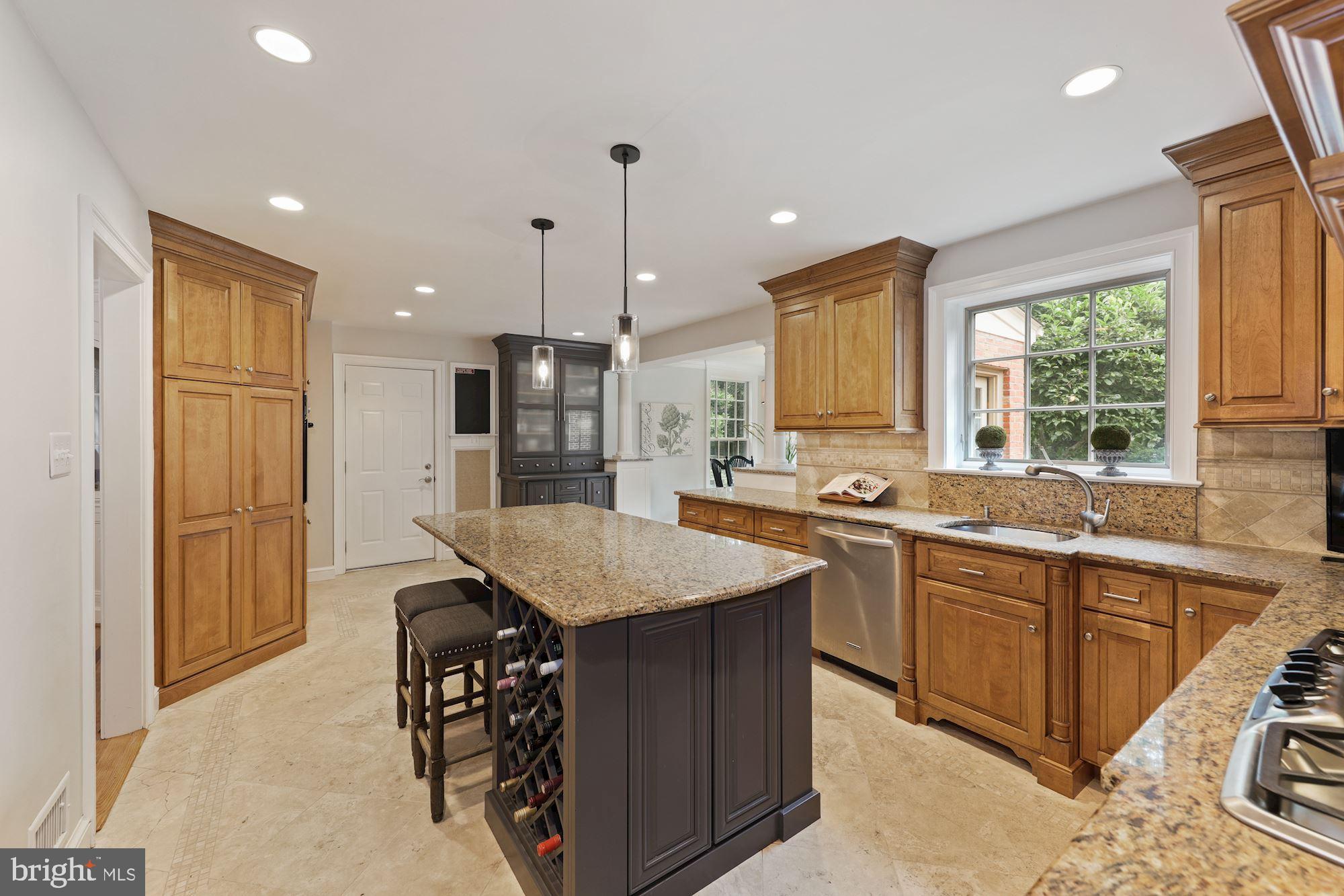 RIVER FALLS - Residential