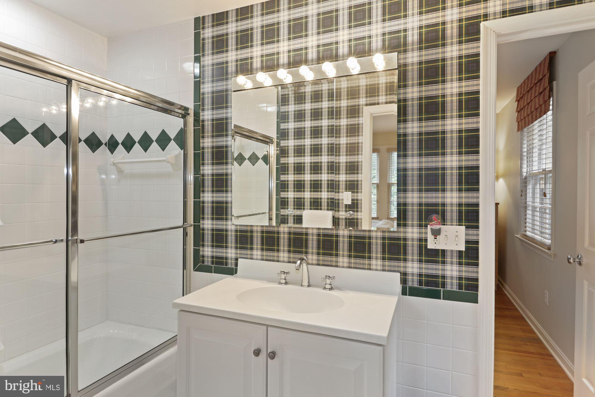 RIVER FALLS - Residential