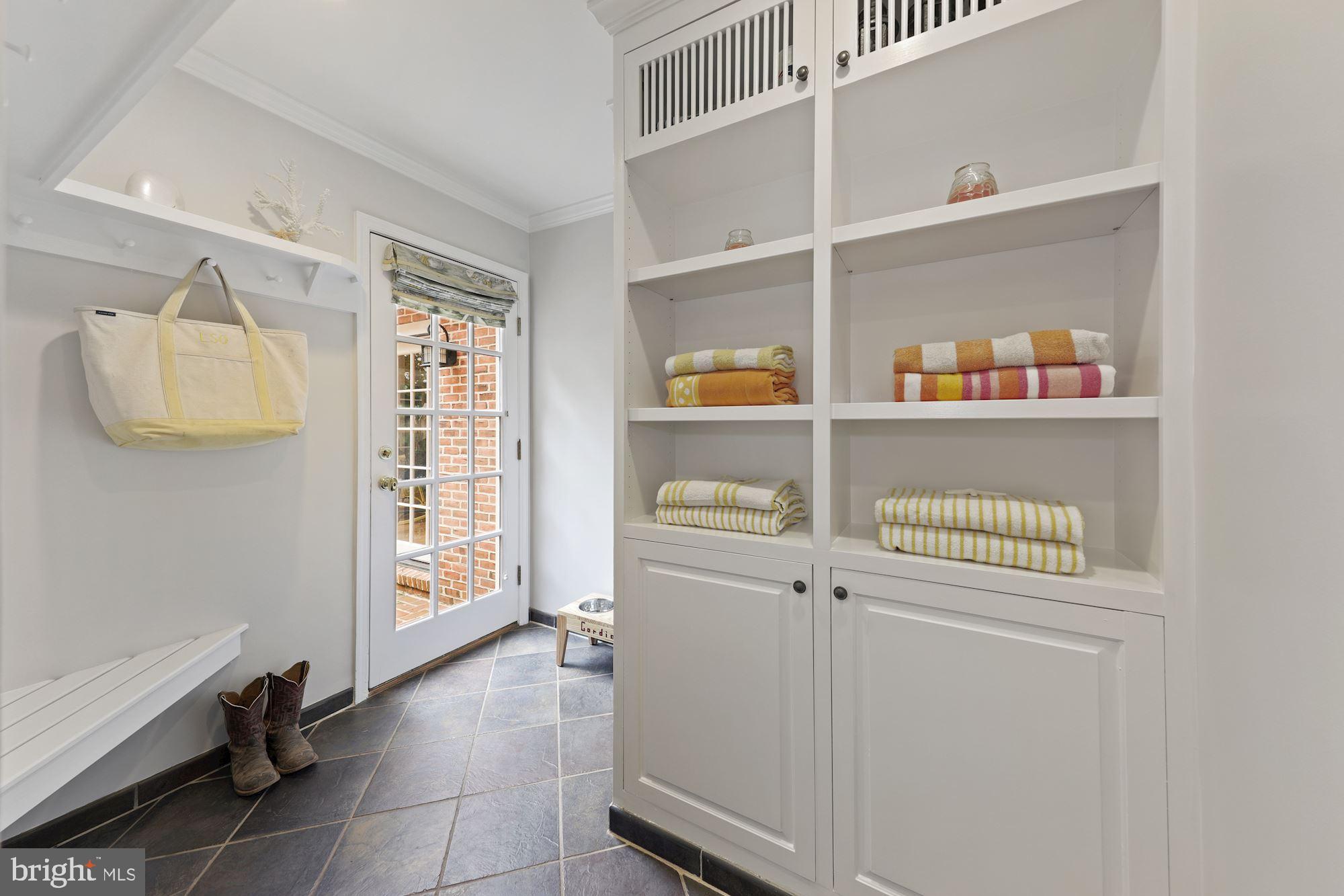 RIVER FALLS - Residential