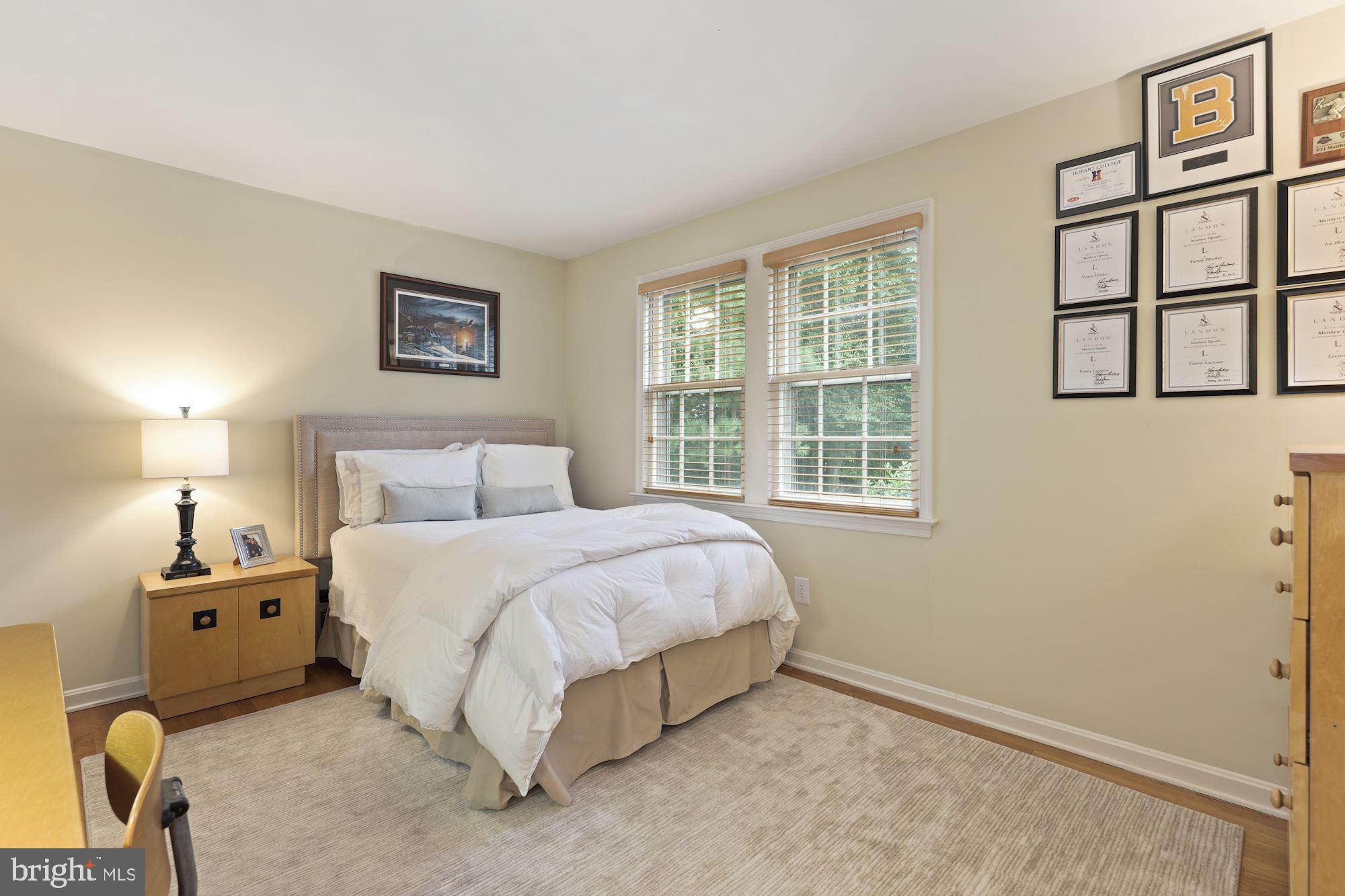 RIVER FALLS - Residential