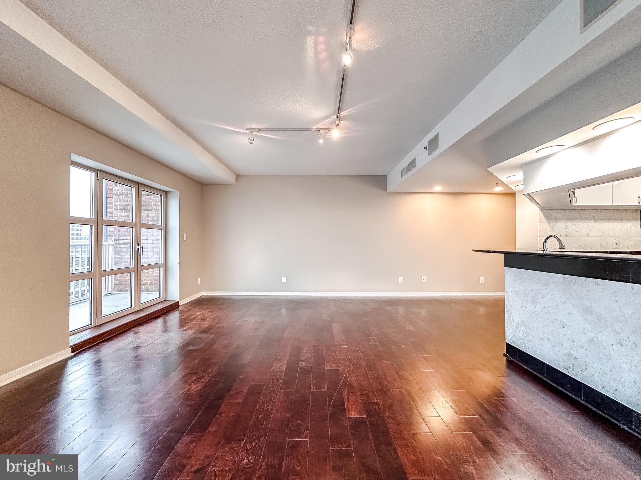 250 PRESIDENT STREET 802