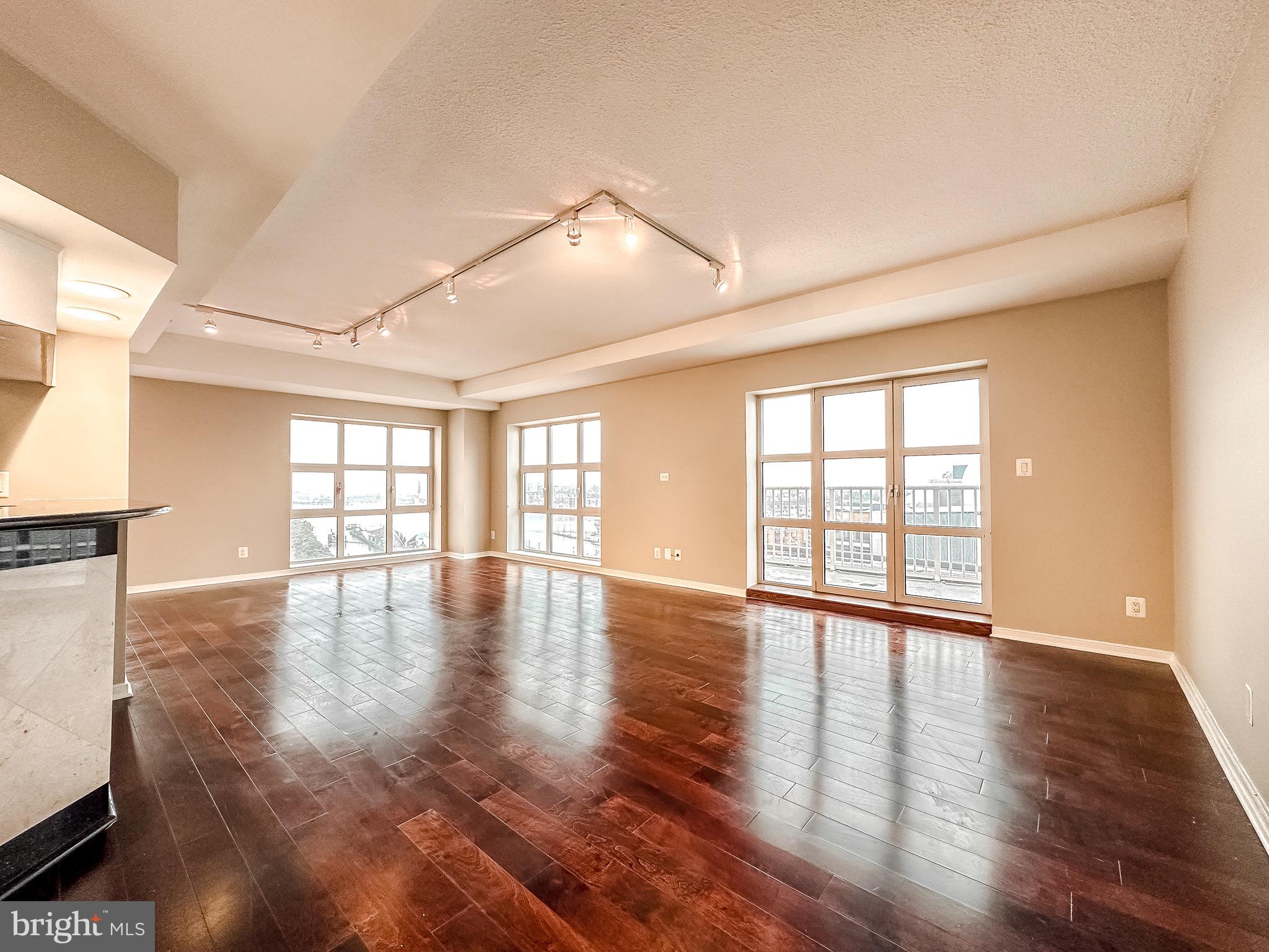 250 PRESIDENT STREET 802