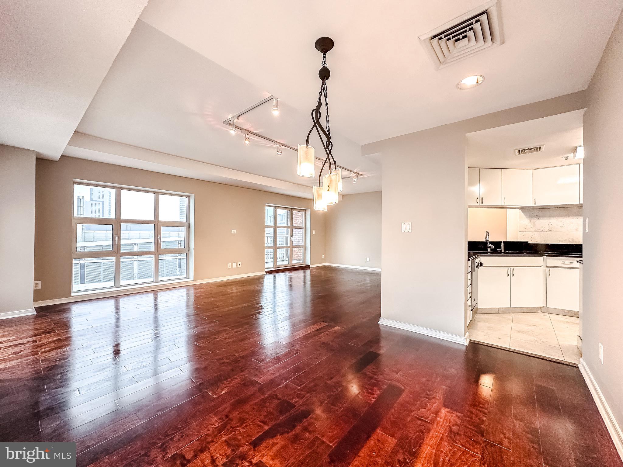 250 PRESIDENT STREET 802