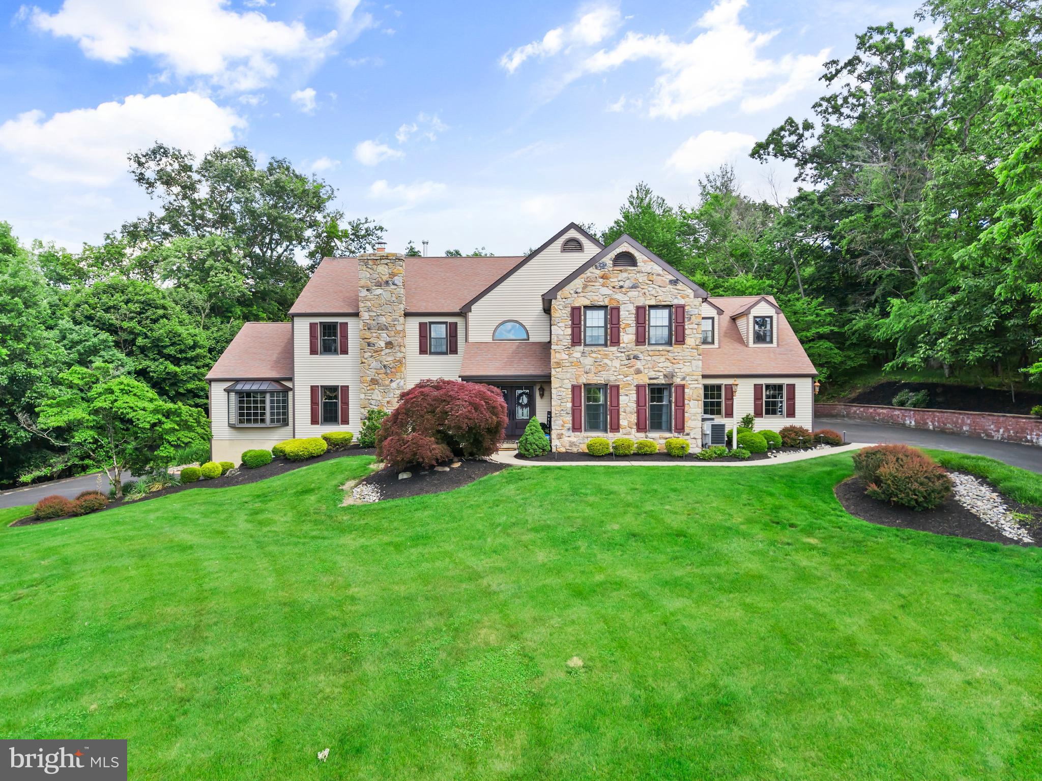 500 DEERFIELD LANE