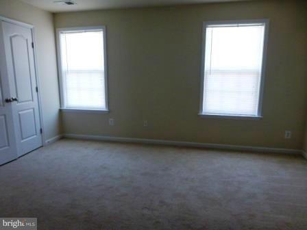 RIVER OAKS-LENNAR CONDOM - Residential