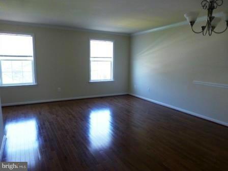 RIVER OAKS-LENNAR CONDOM - Residential
