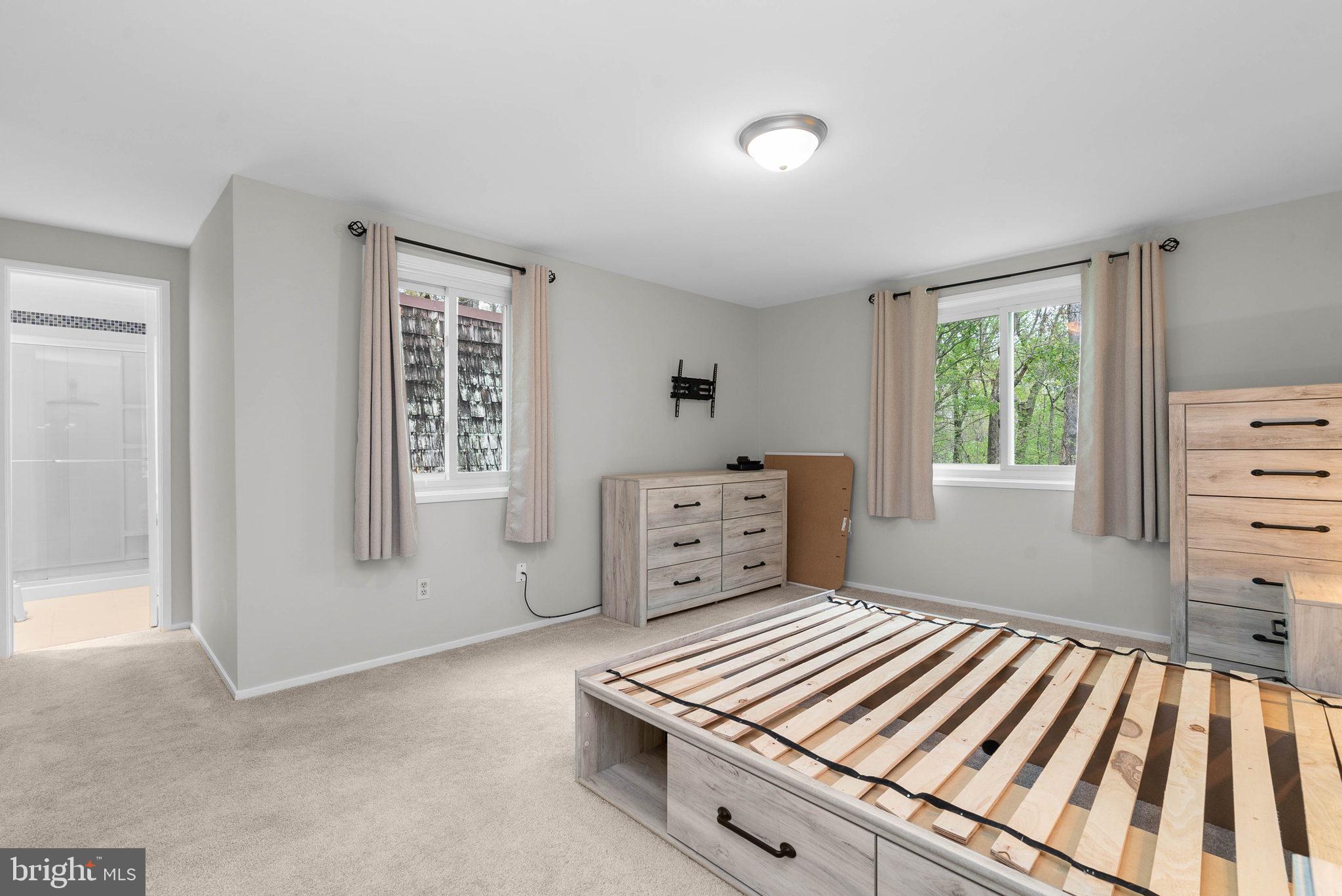 STEDWICK TOWNHOUSES - Residential Lease