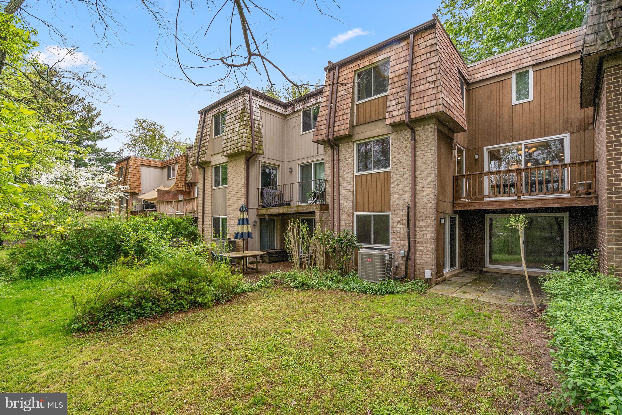 STEDWICK TOWNHOUSES - Residential Lease