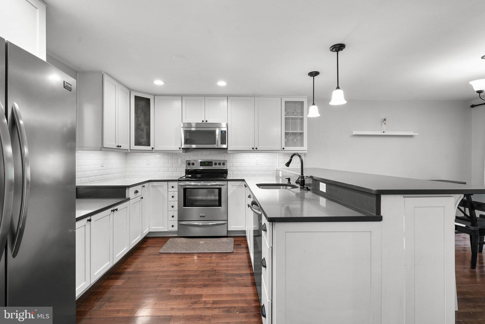 STEDWICK TOWNHOUSES - Residential Lease