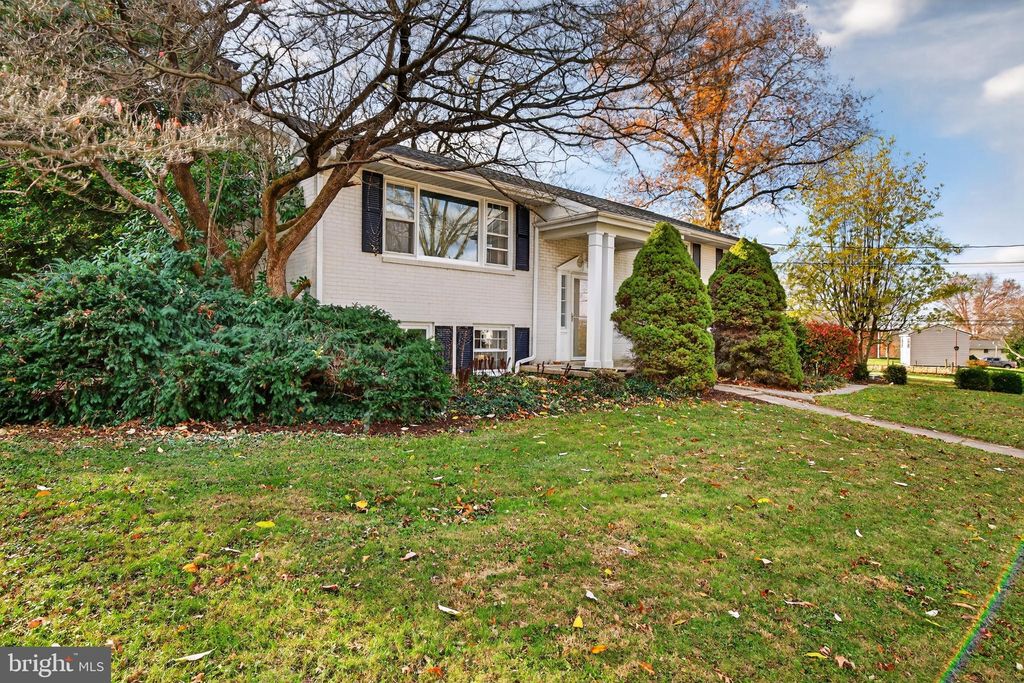 Photo of 11 Wolf Road, AKRON, PA 17501 (MLS # PALA2079506)