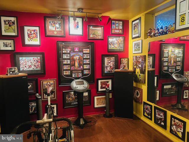 KINGS CONTRIVANCE - Residential