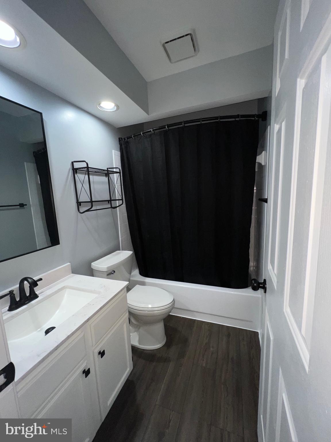 PRINCETON WOODS - Residential Lease