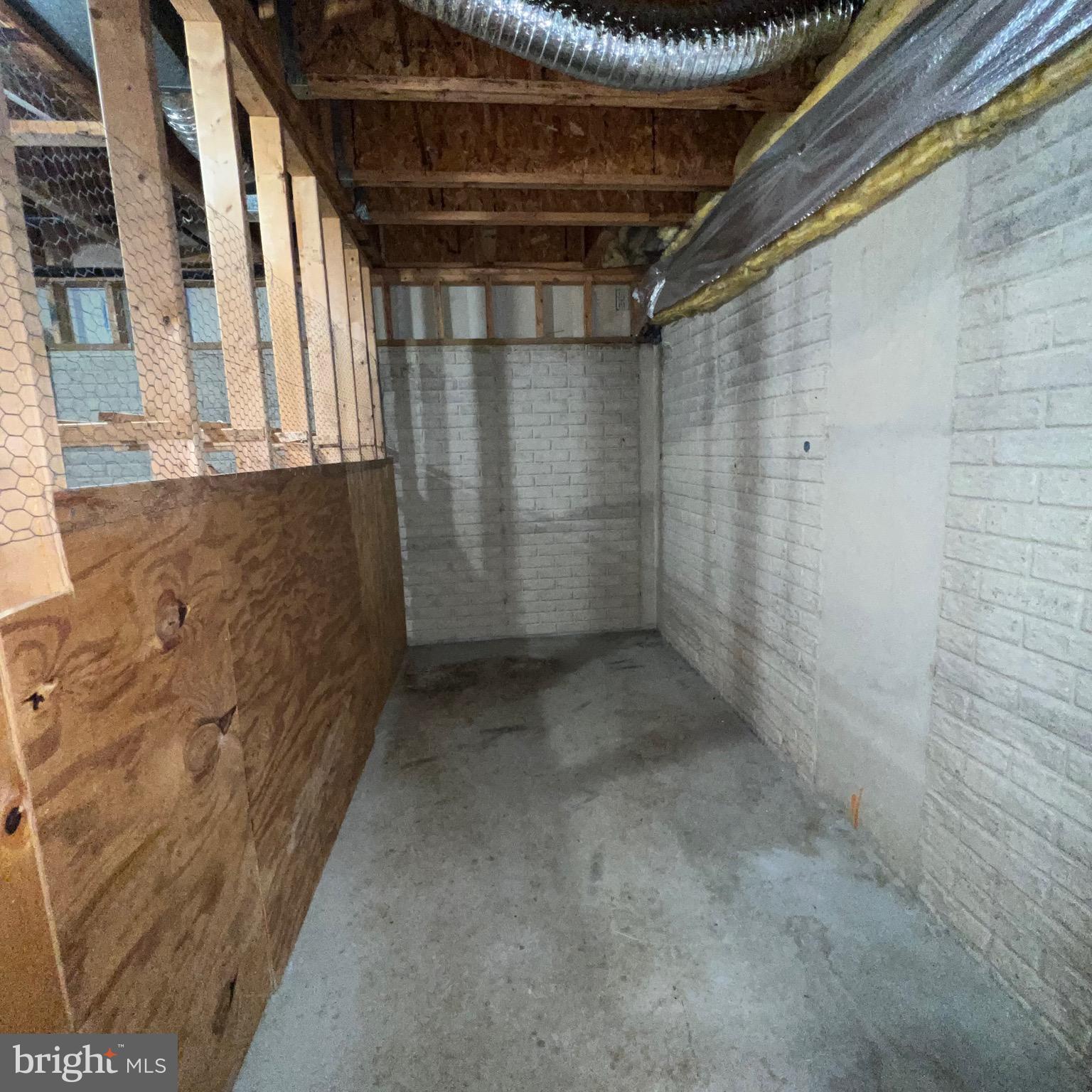 PRINCETON WOODS - Residential Lease