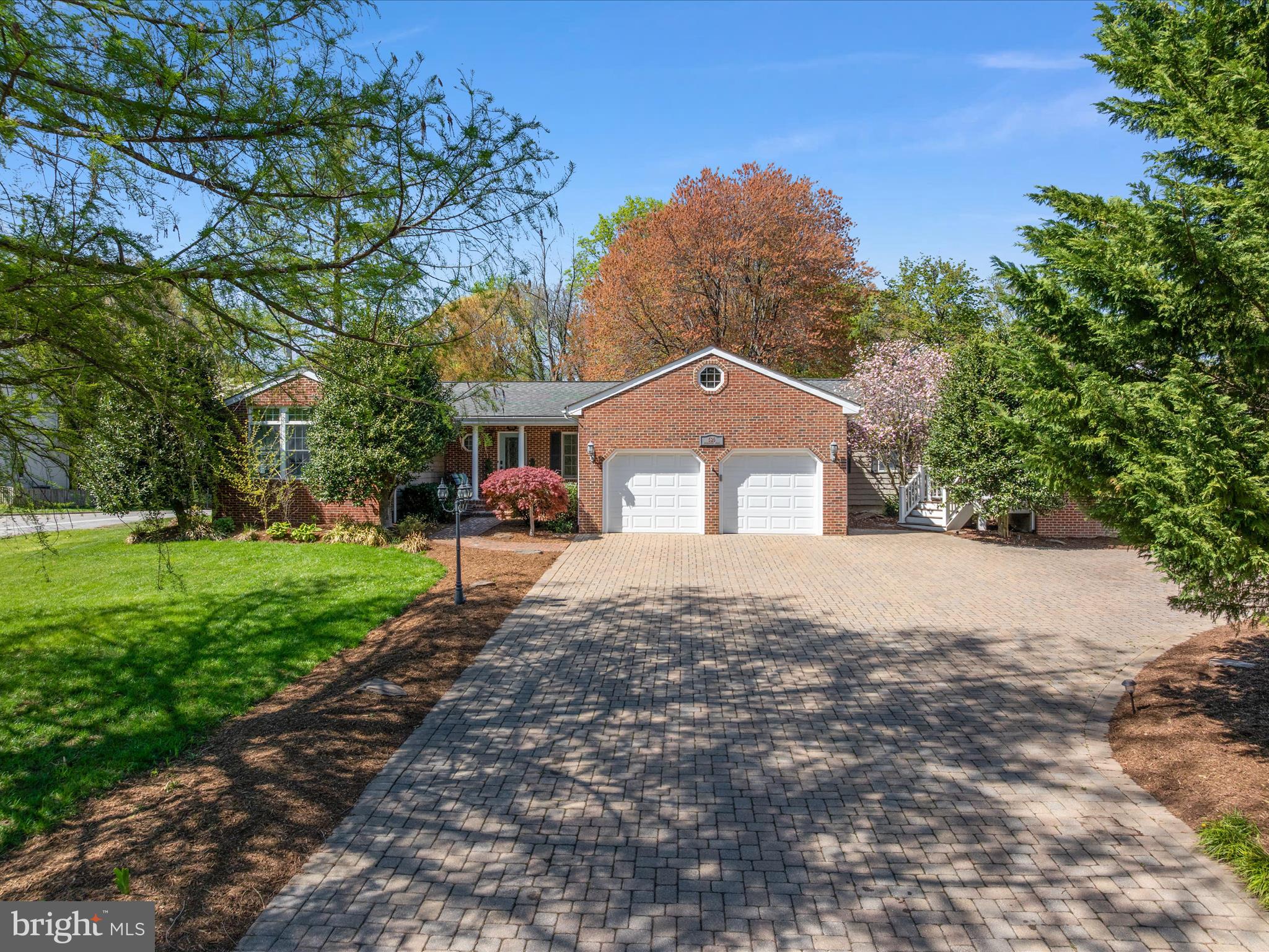 BRIARWOOD - Residential