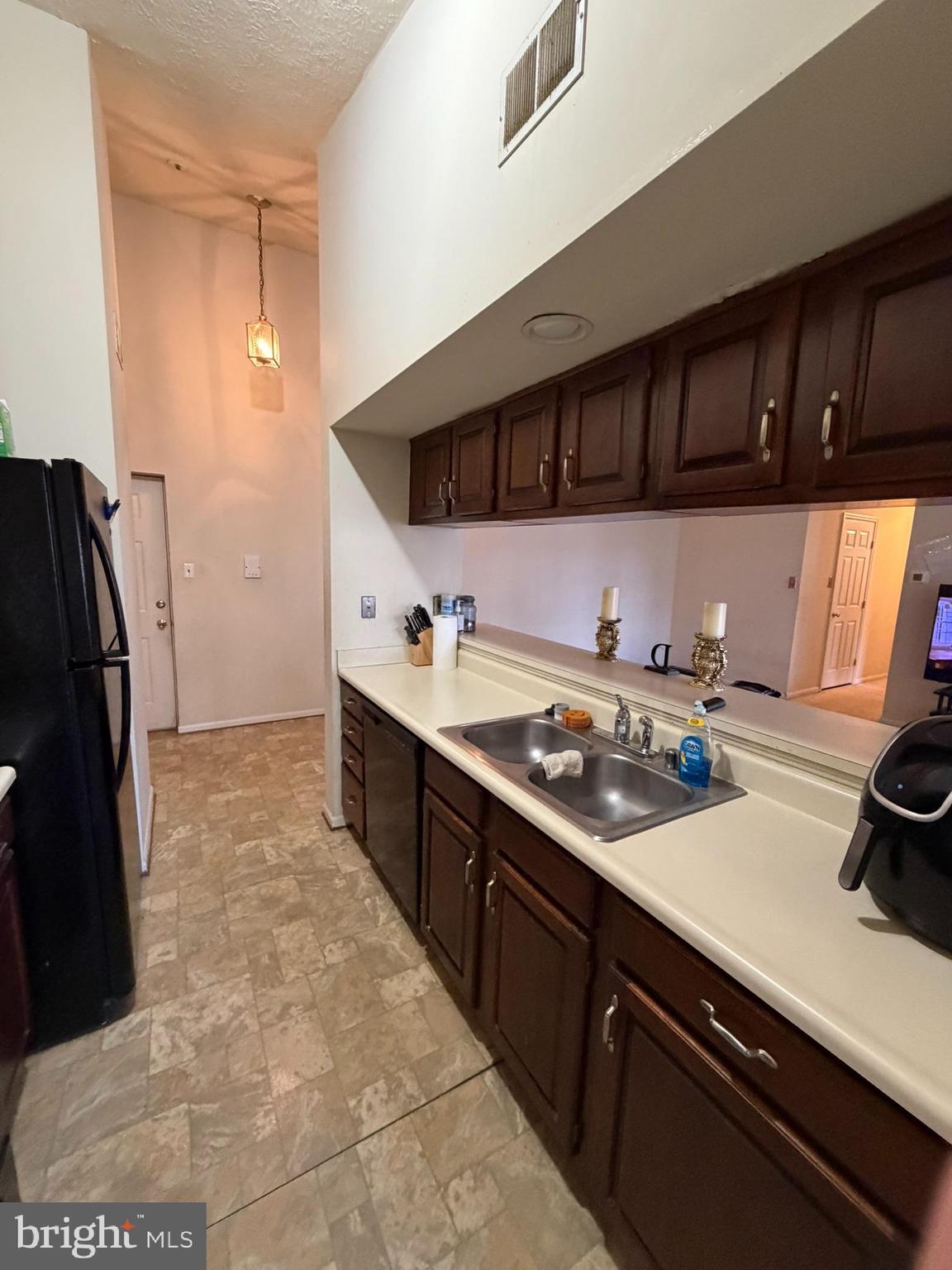 WOODBRIDGE - Residential