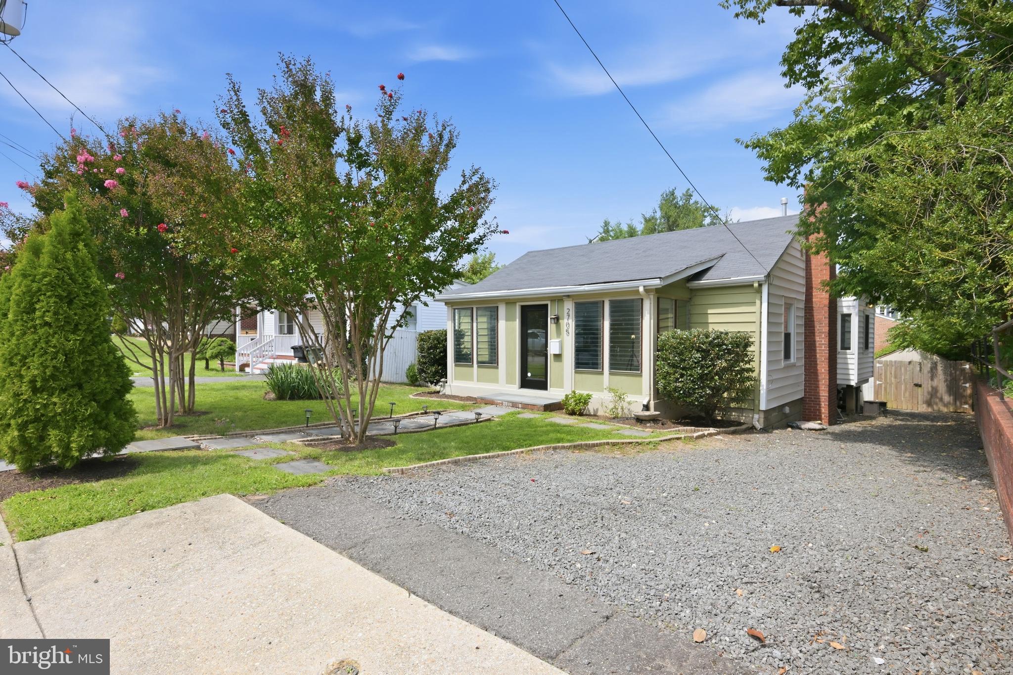 2705 1ST ROAD S